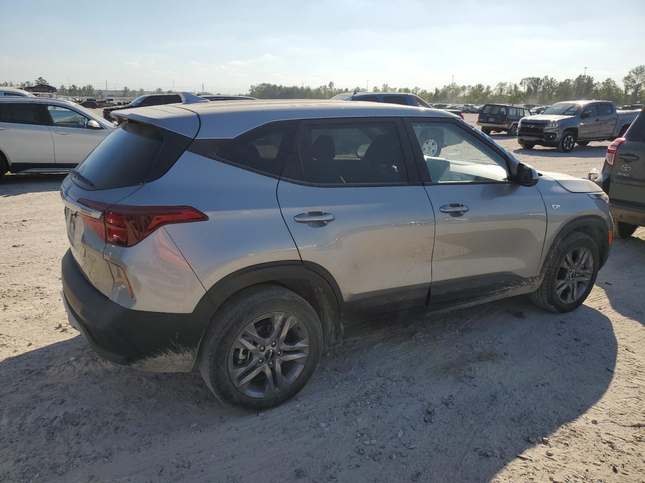 2023 KIA SELTOS LX VIN:KNDEPCAA4P7393190