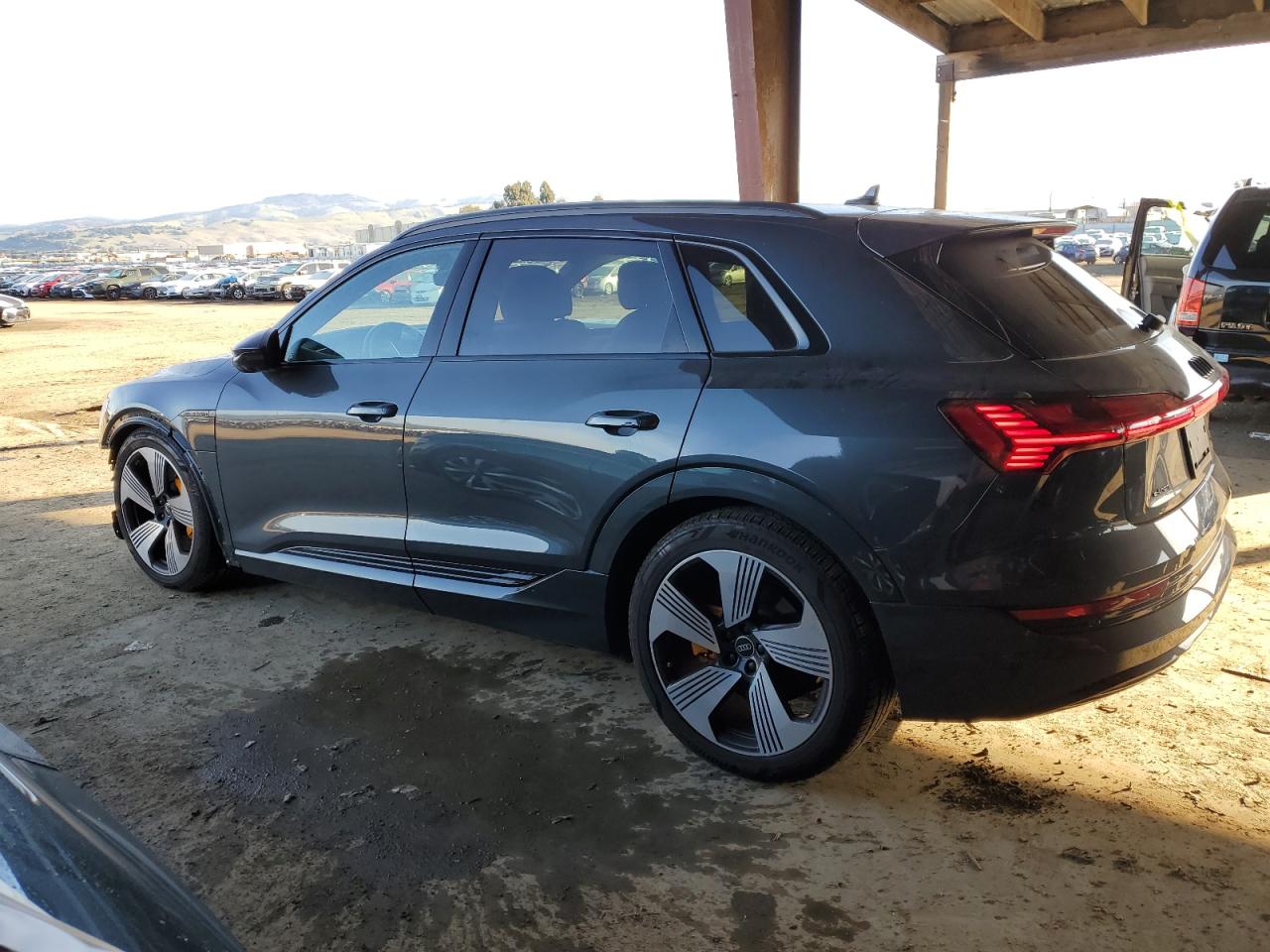 2023 AUDI E-TRON PREMIUM PLUS VIN:WA1LABGE2PB003689