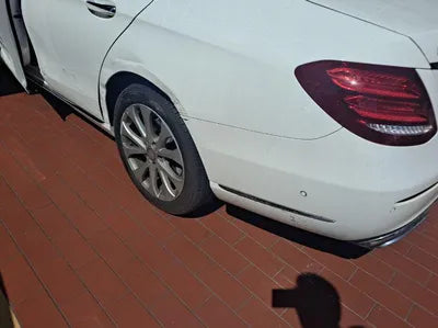 2016 Mercedes-Benz E 220 VIN: