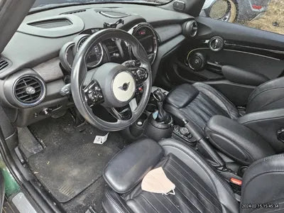 2015 MINI Cooper VIN: