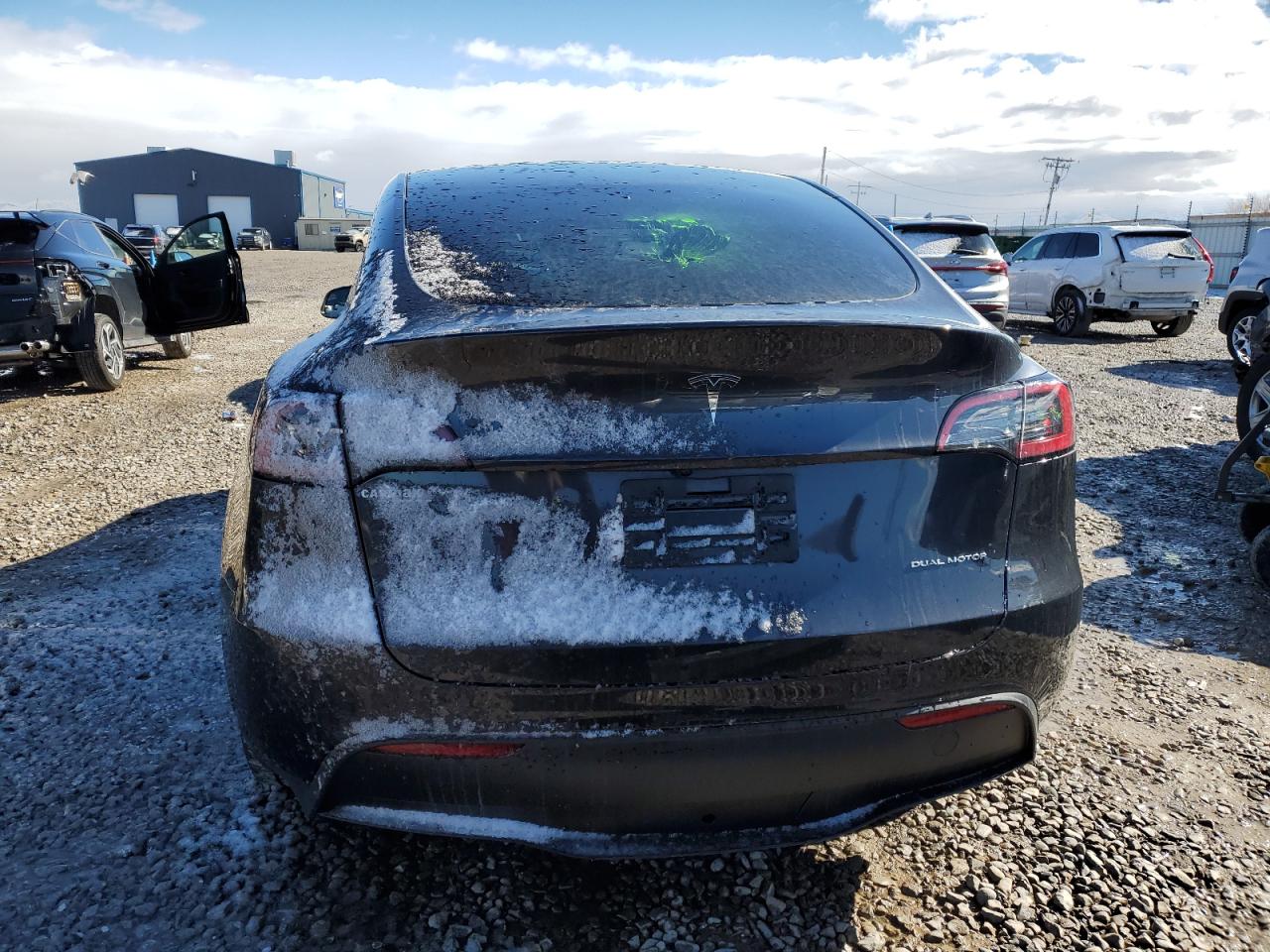 2024 TESLA MODEL Y  VIN:7SAYGDEE8RA234184