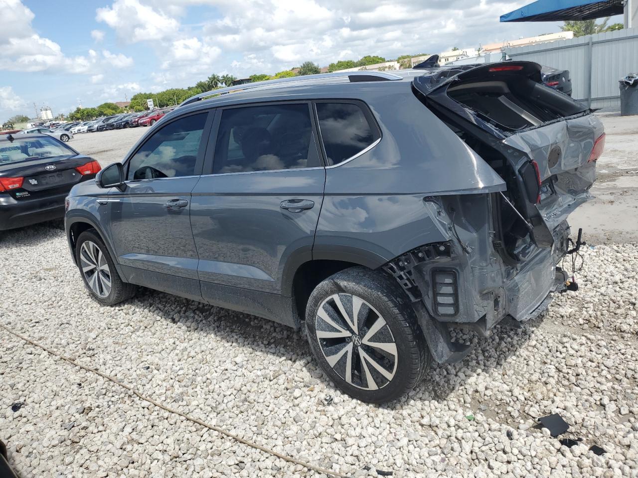 2022 VOLKSWAGEN TAOS SE VIN:3VVRX7B21NM082093