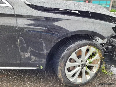 2019 Mercedes-Benz E 300 VIN: