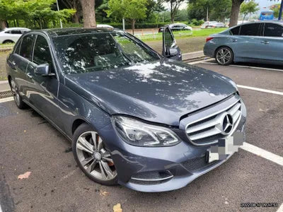 2015 Mercedes-Benz E 300 VIN: