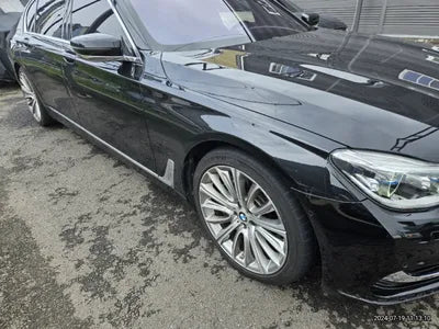 2016 BMW 750 VIN: