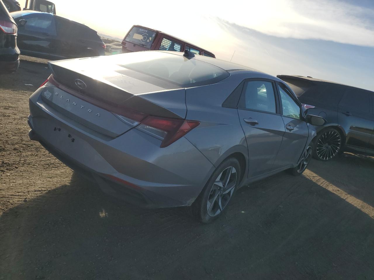 2023 HYUNDAI ELANTRA SEL VIN:KMHLS4AG8PU450696