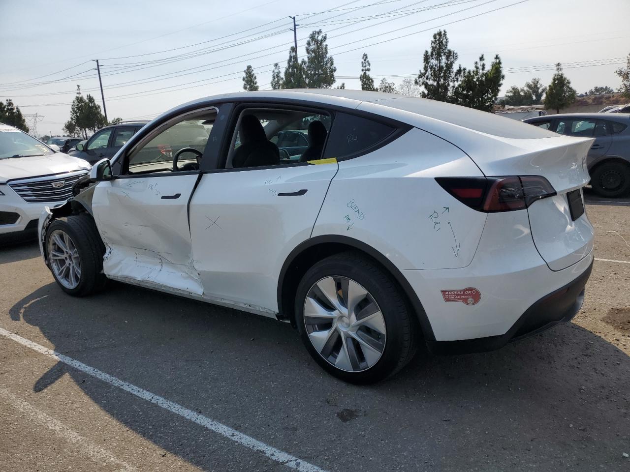 2023 TESLA MODEL Y  VIN:7SAYGDEE3PA040658