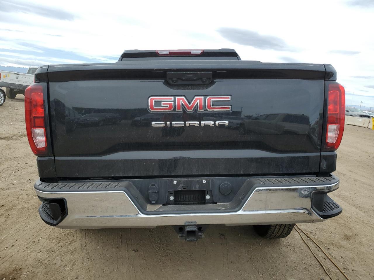 2024 GMC SIERRA K1500 VIN:1GTUUAED9RZ393075