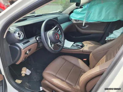 2018 Mercedes-Benz E 300 VIN: