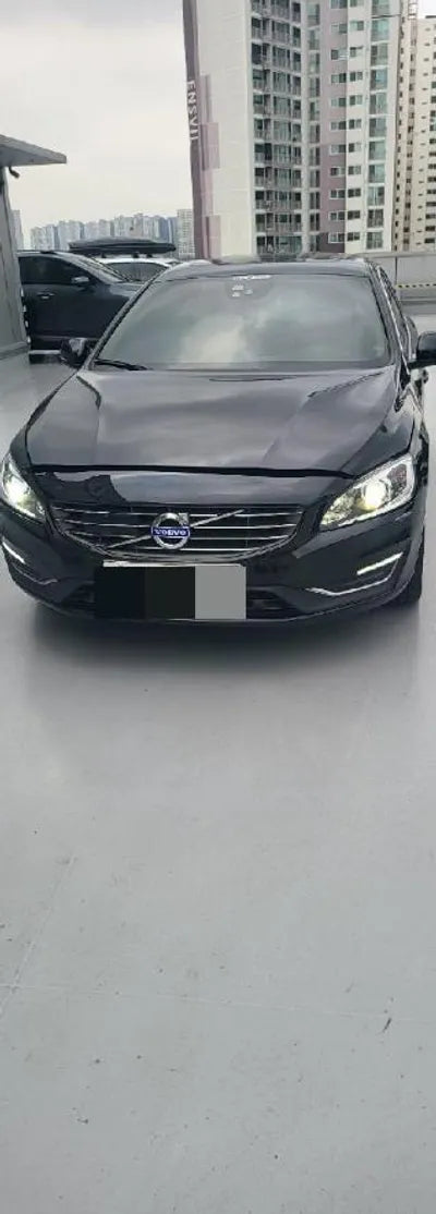 2016 Volvo S60 VIN: