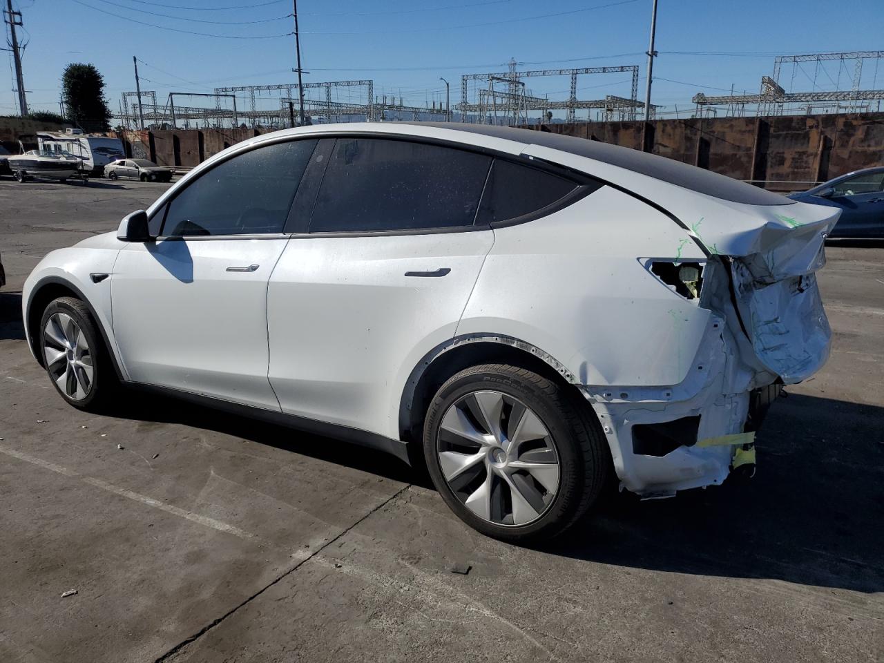 2023 TESLA MODEL Y  VIN:7SAYGDEE3PF605056