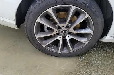 2019 Mercedes-Benz E 300 WDDZF4KB7KA635330 VIN:WDDZF4KB7KA635330