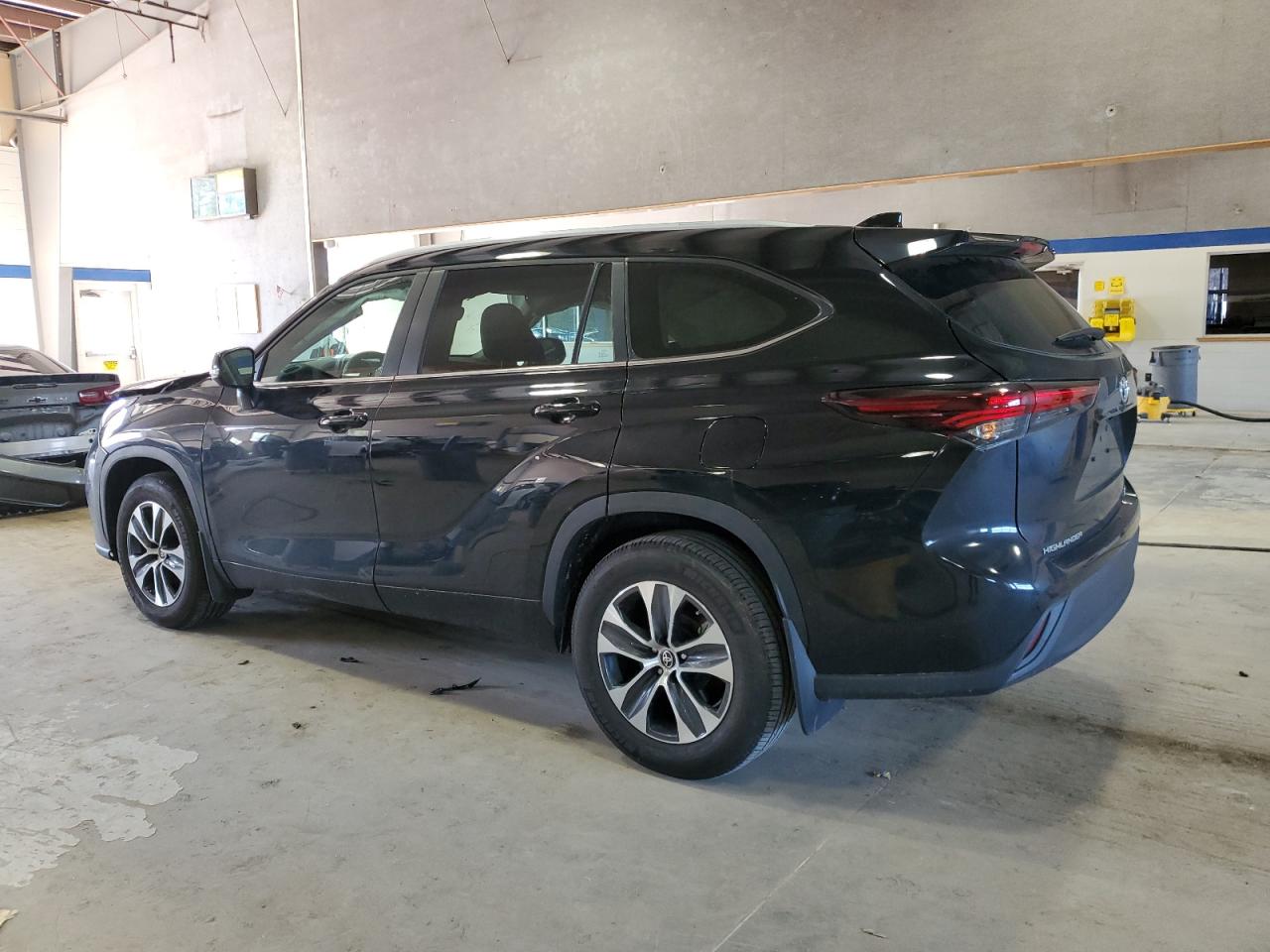 2024 TOYOTA HIGHLANDER LE VIN:5TDKDRBH2RS568071