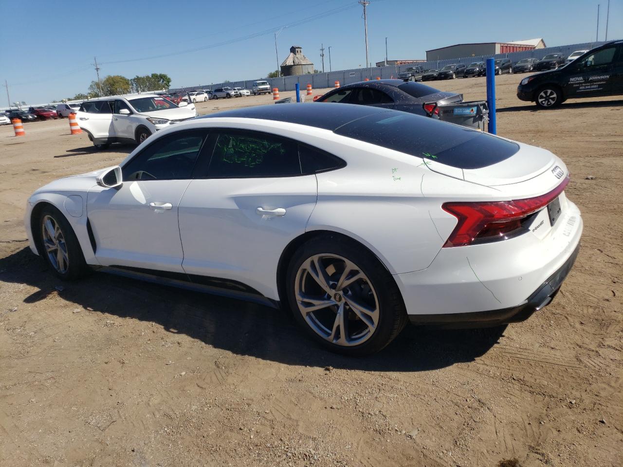 2022 AUDI E-TRON GT PREMIUM PLUS VIN:WAUFJBFW8N7010379