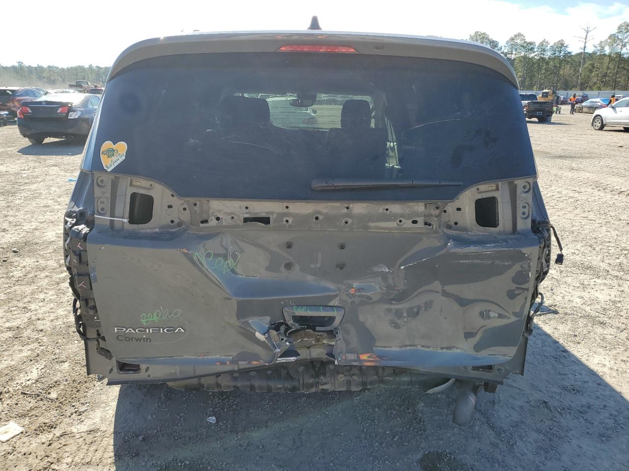 2022 CHRYSLER PACIFICA TOURING L VIN:5UXTS3C52KLR73137