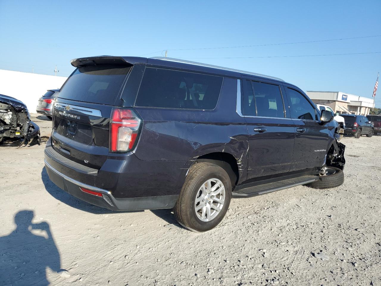 2022 CHEVROLET SUBURBAN C1500 LT VIN:1GNSCCKD8NR202354