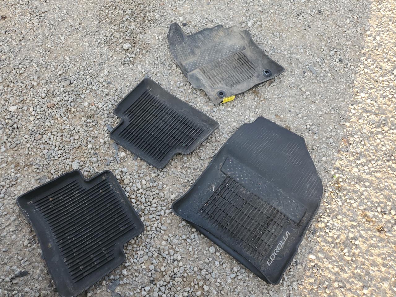 2022 TOYOTA COROLLA LE VIN:JTDEAMDE4NJ037974