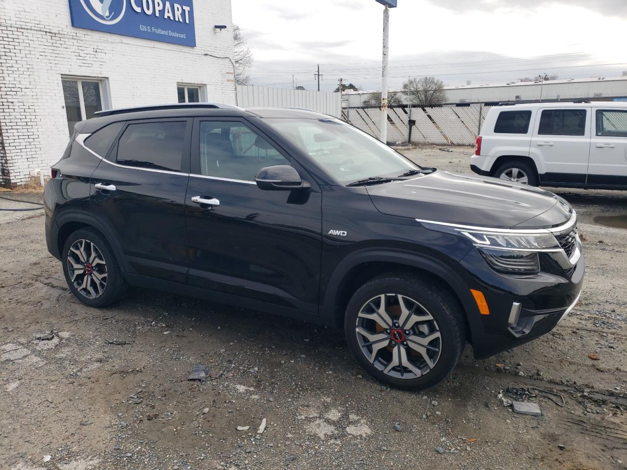 2023 KIA SELTOS SX VIN:KNDETCA24P7420151