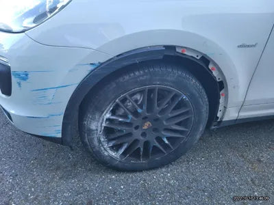 2015 Porsche Cayenne VIN: