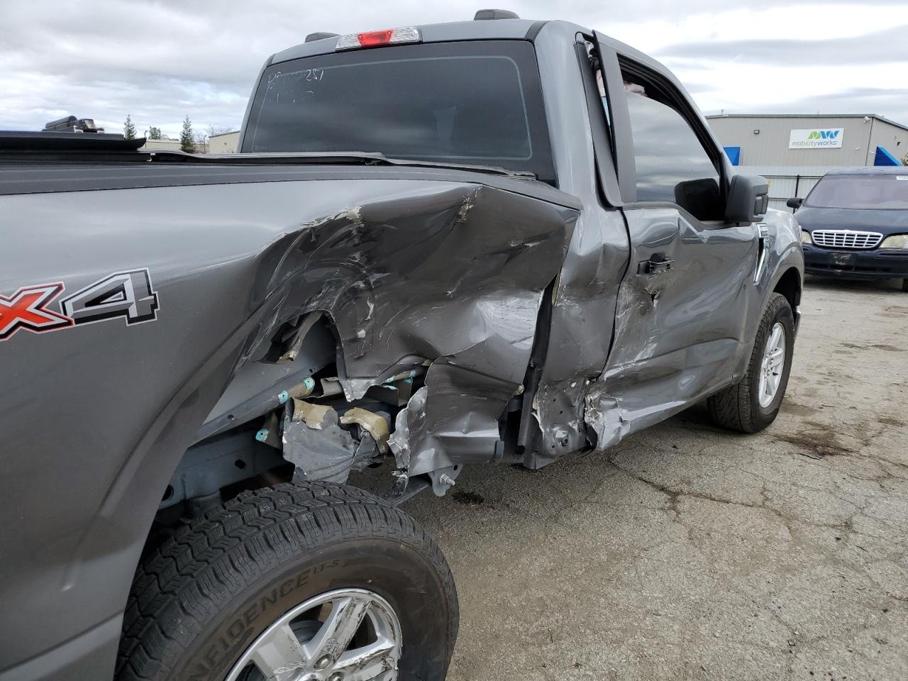 2023 FORD F150  VIN:1FTMF1E52PKF02937