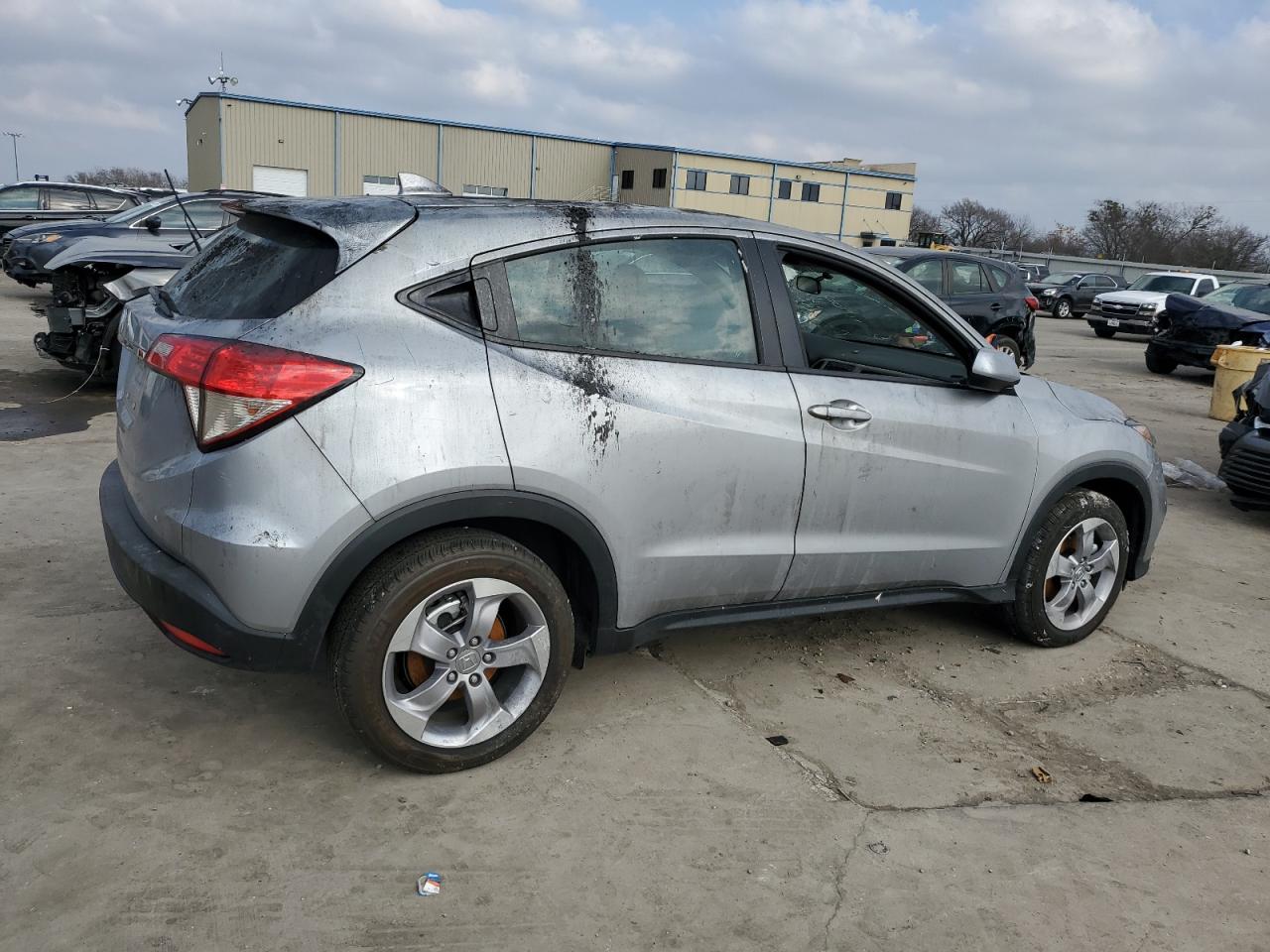2022 HONDA HR-V LX VIN:3CZRU6H38NM702062