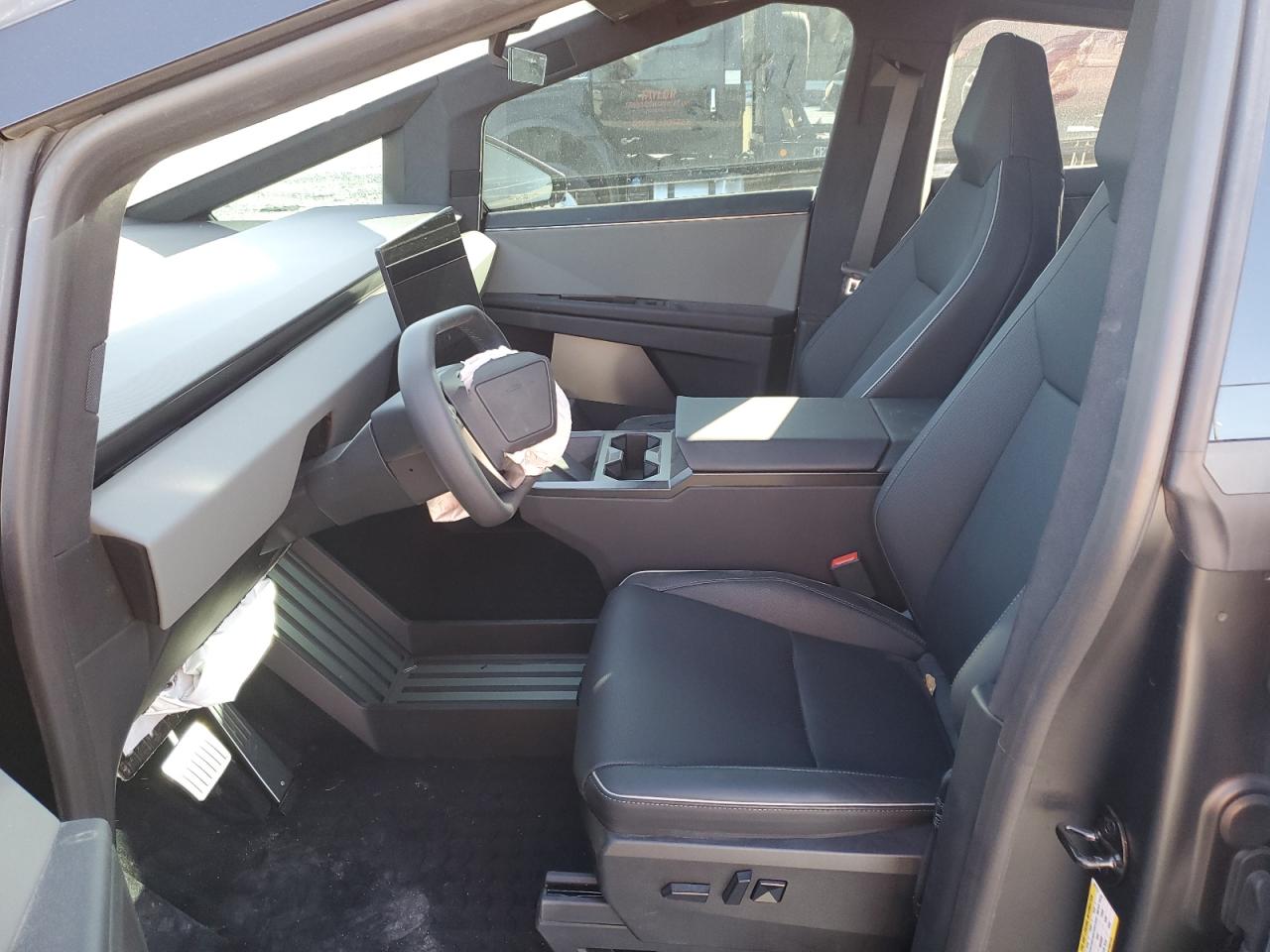2024 TESLA CYBERTRUCK  VIN:7G2CEHED5RA031214