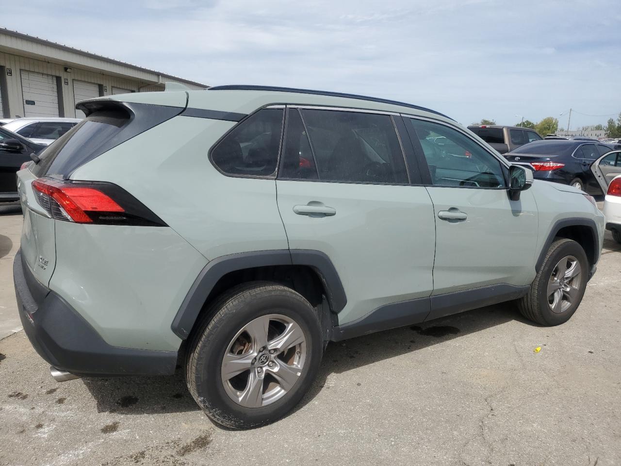 2022 TOYOTA RAV4 XLE VIN:2T3P1RFV1NW270005