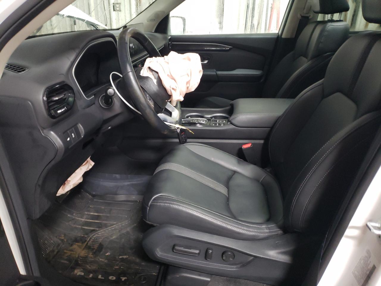 2024 HONDA PILOT TOURING VIN:5FNYG1H70RB008992