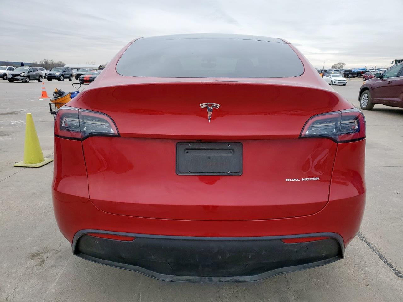 2023 TESLA MODEL Y  VIN:7SAYGDEE4PA111009