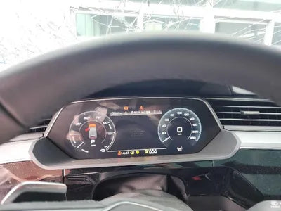 2022 Audi e-tron VIN: