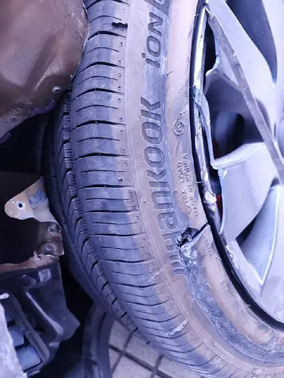 2021 Tesla Model 3 5YJ3E1EB4MF890220 VIN:5YJ3E1EB4MF890220
