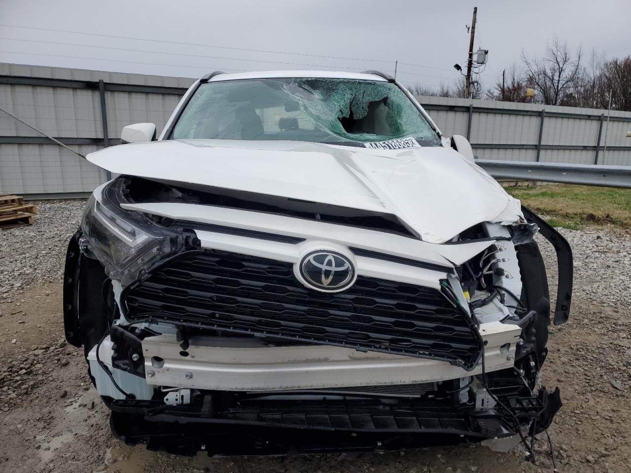 2024 TOYOTA RAV4 XLE VIN:2T3W1RFV4RC272074