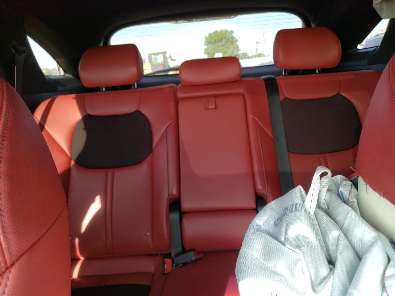 2023 GENESIS GV70 BASE VIN:KMUMADTB8PU087410