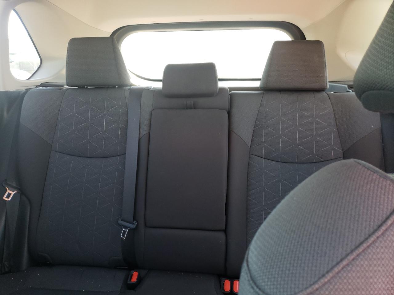 2022 TOYOTA RAV4 XLE VIN:2T3W1RFVXNC198654