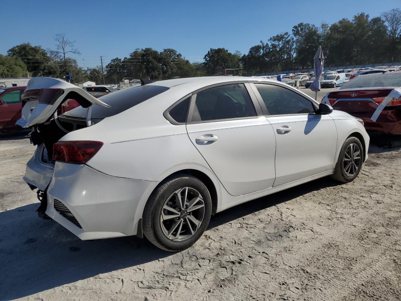2024 KIA FORTE LX VIN:3KPF24AD8RE830176