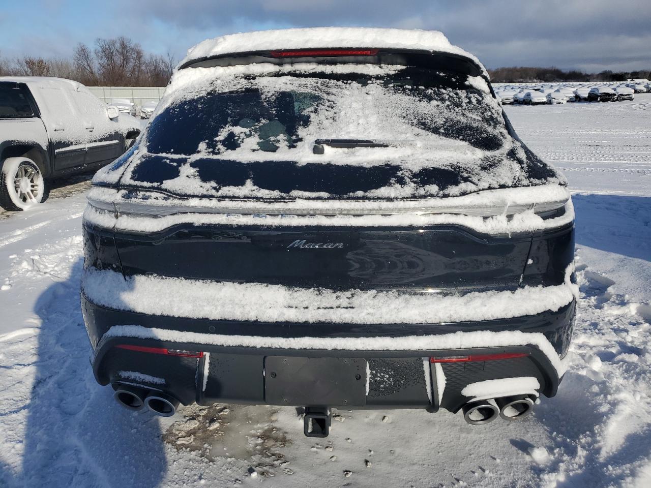 2024 PORSCHE MACAN BASE VIN:WP1AA2A51RLB04000