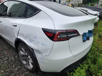 2023 Tesla Model Y VIN: