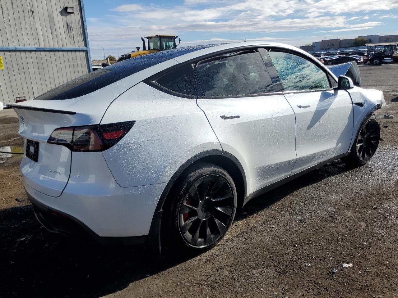 2023 TESLA MODEL Y  VIN:7SAYGDEE5PA118390