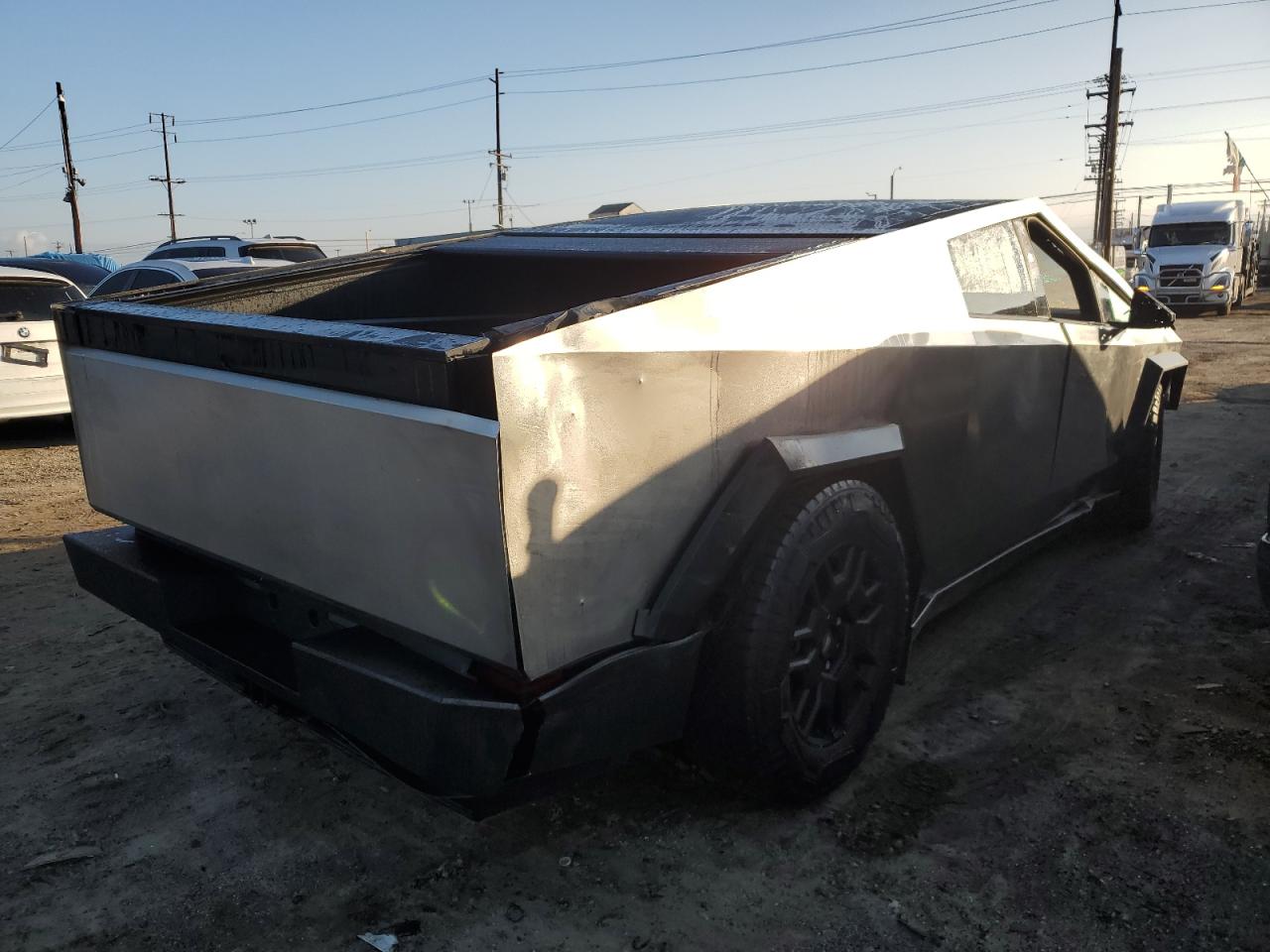 2024 TESLA CYBERTRUCK  VIN:7G2CEHEDXRA013484