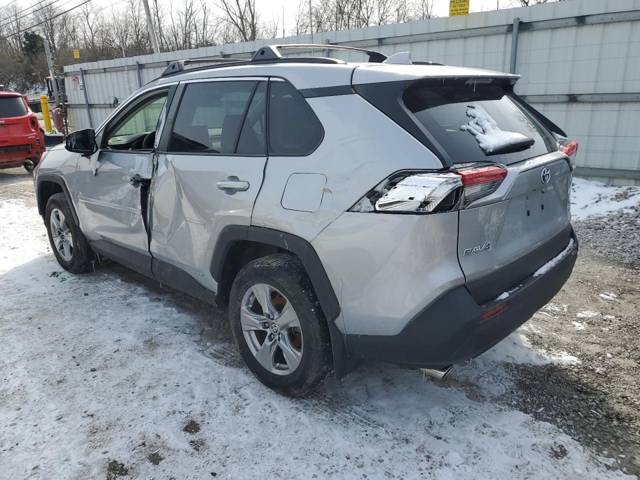2022 TOYOTA RAV4 XLE VIN:JTMRWRFVXND566597