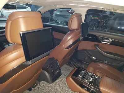 2014 Audi A8 VIN: