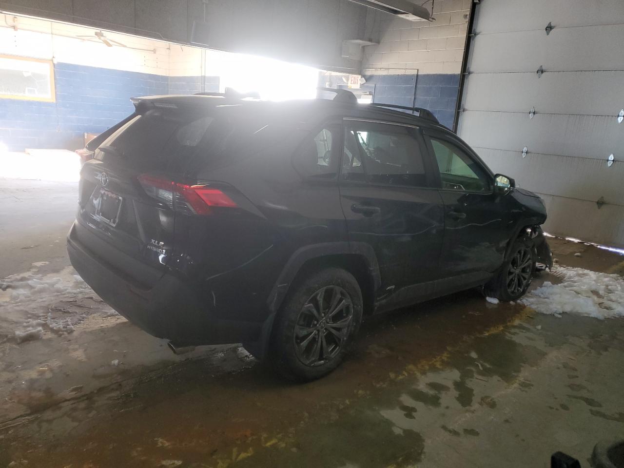 2022 TOYOTA RAV4 XLE PREMIUM VIN:JTMB6RFV8ND060641