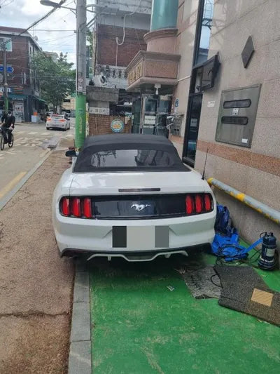 2015 Ford Mustang VIN: