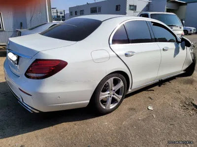 2017 Mercedes-Benz E 220 202KMWDDZF0EB4HA0 VIN:202KMWDDZF0EB4HA0