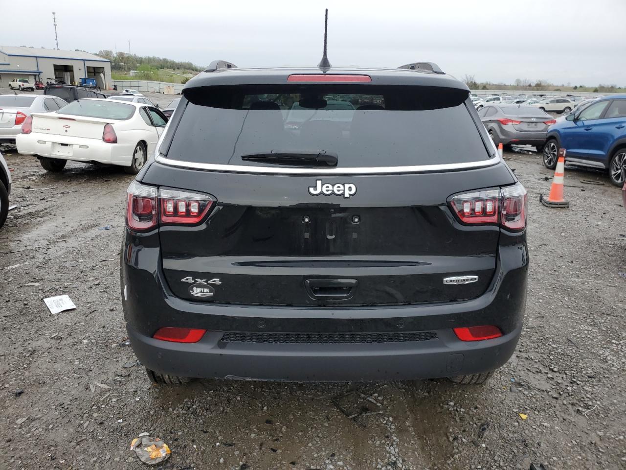 2023 JEEP COMPASS LATITUDE LUX VIN:3C4NJDFN9PT556026