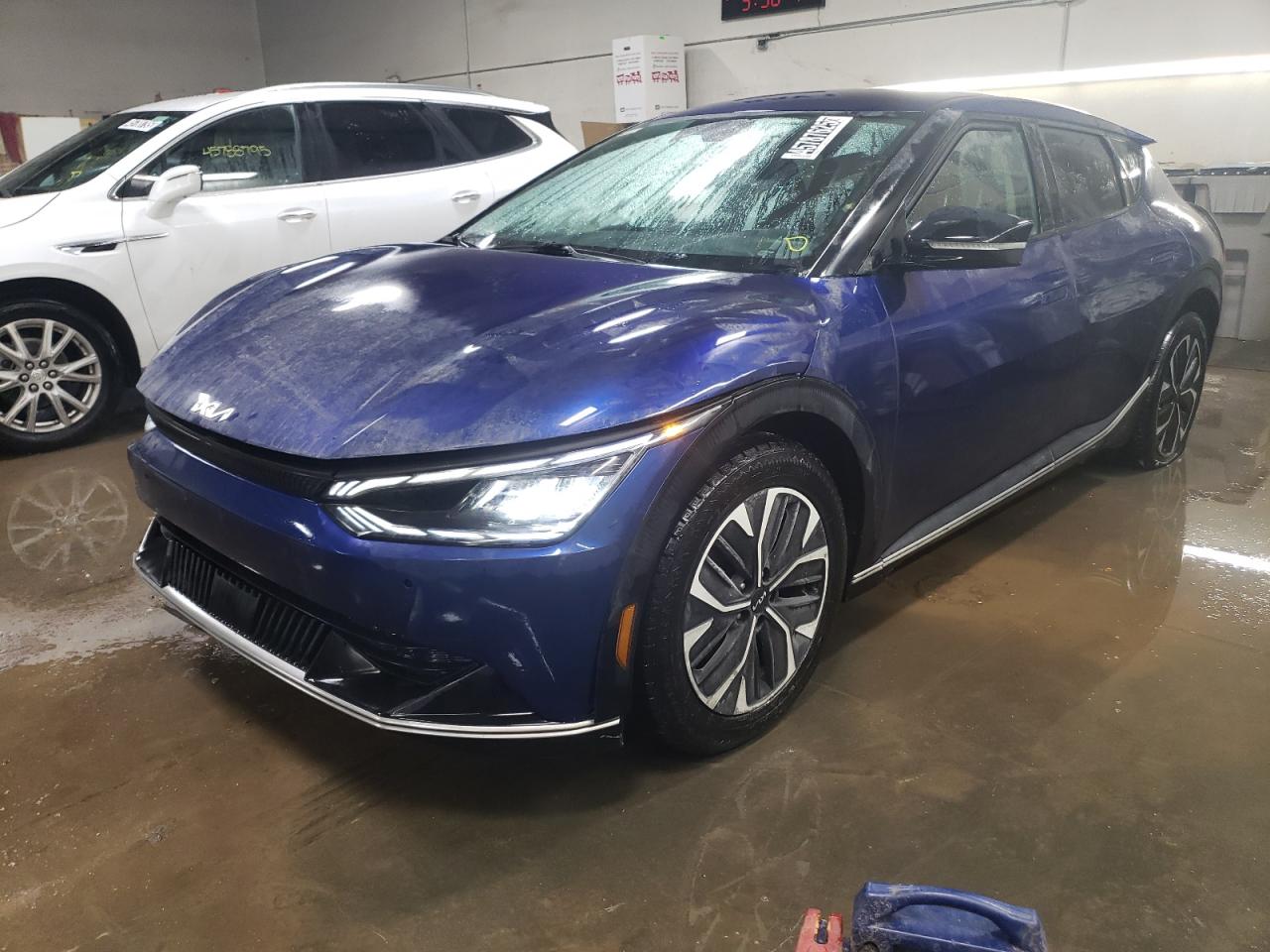 2023 KIA EV6 LIGHT VIN:KNDC34LA5P5130479