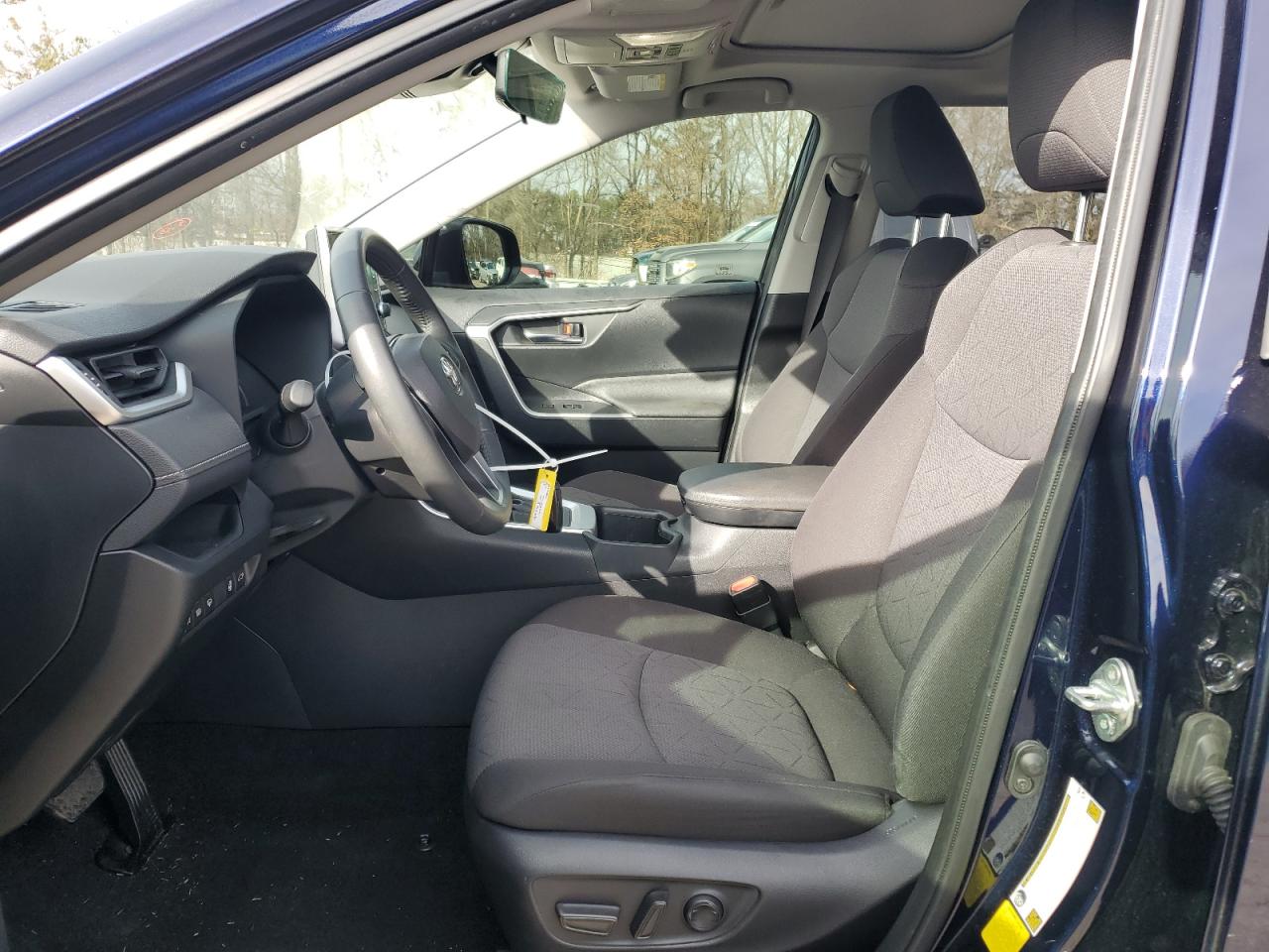 2022 TOYOTA RAV4 XLE VIN:JTMW1RFV5ND094407