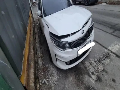 2017 Kia K5 KNAGS416BHA125864 VIN:KNAGS416BHA125864