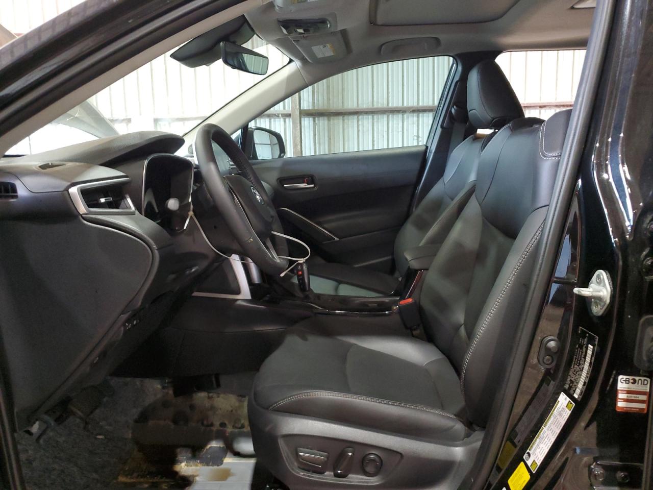 2022 TOYOTA COROLLA CROSS XLE VIN:7MUDAAAGXNV031637