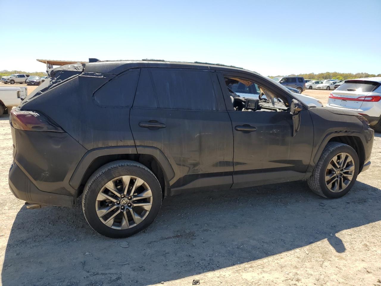 2022 TOYOTA RAV4 XLE PREMIUM VIN:2T3C1RFV7NW226623